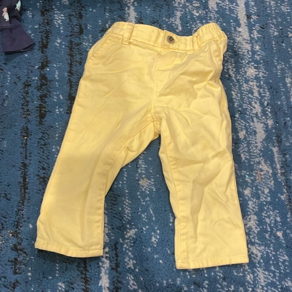 Yellow pants